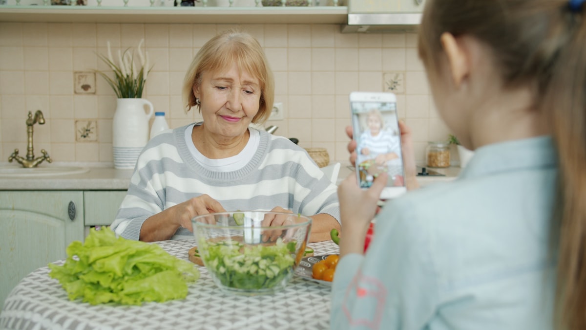 Buntes Gemüse und Salate